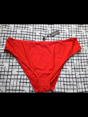 PrettyLittleThing US Size 24 Red High Waist Bikini Bottoms UK Size 28